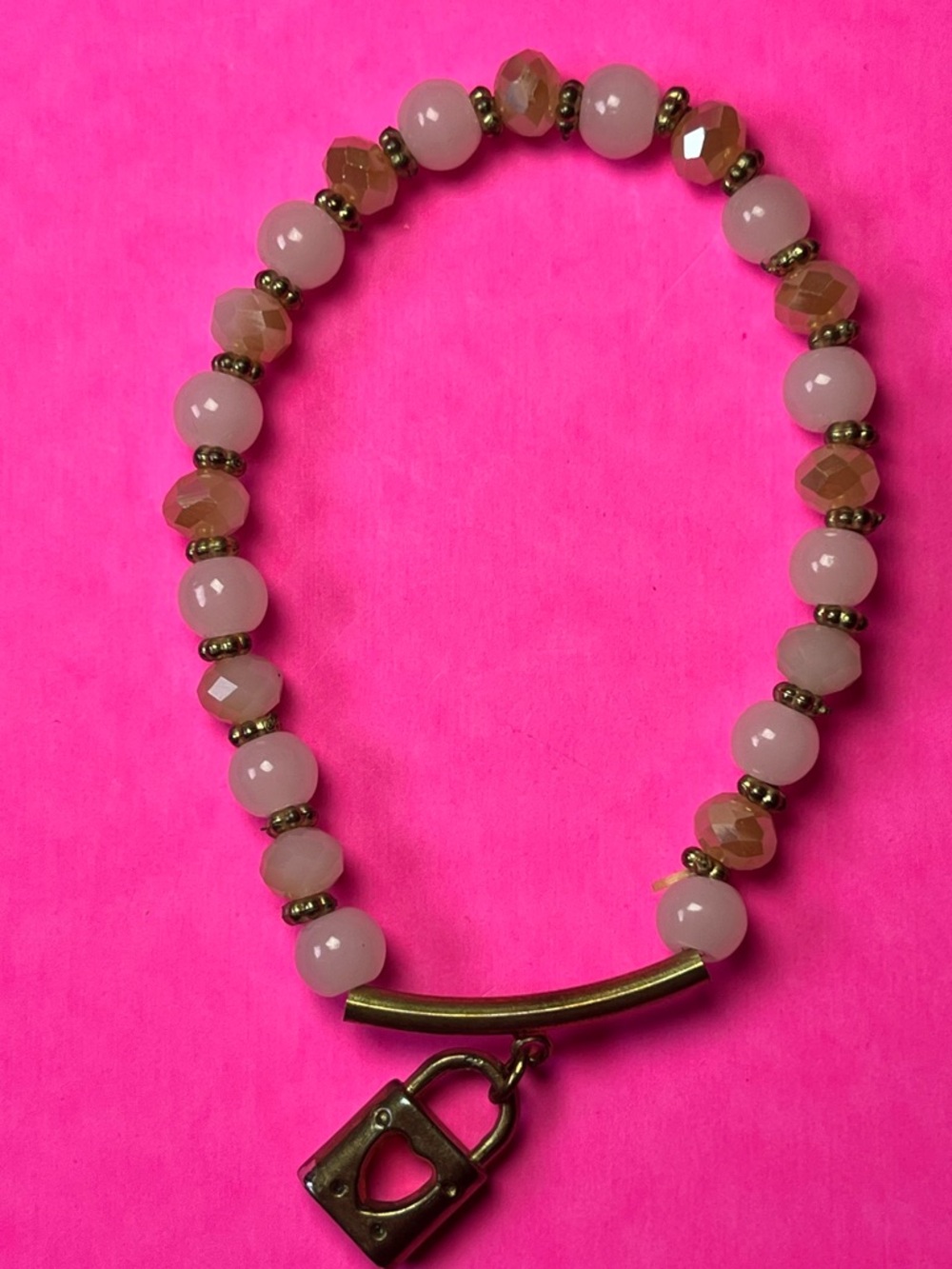 One beaded bracelet - Picture 2 of 3